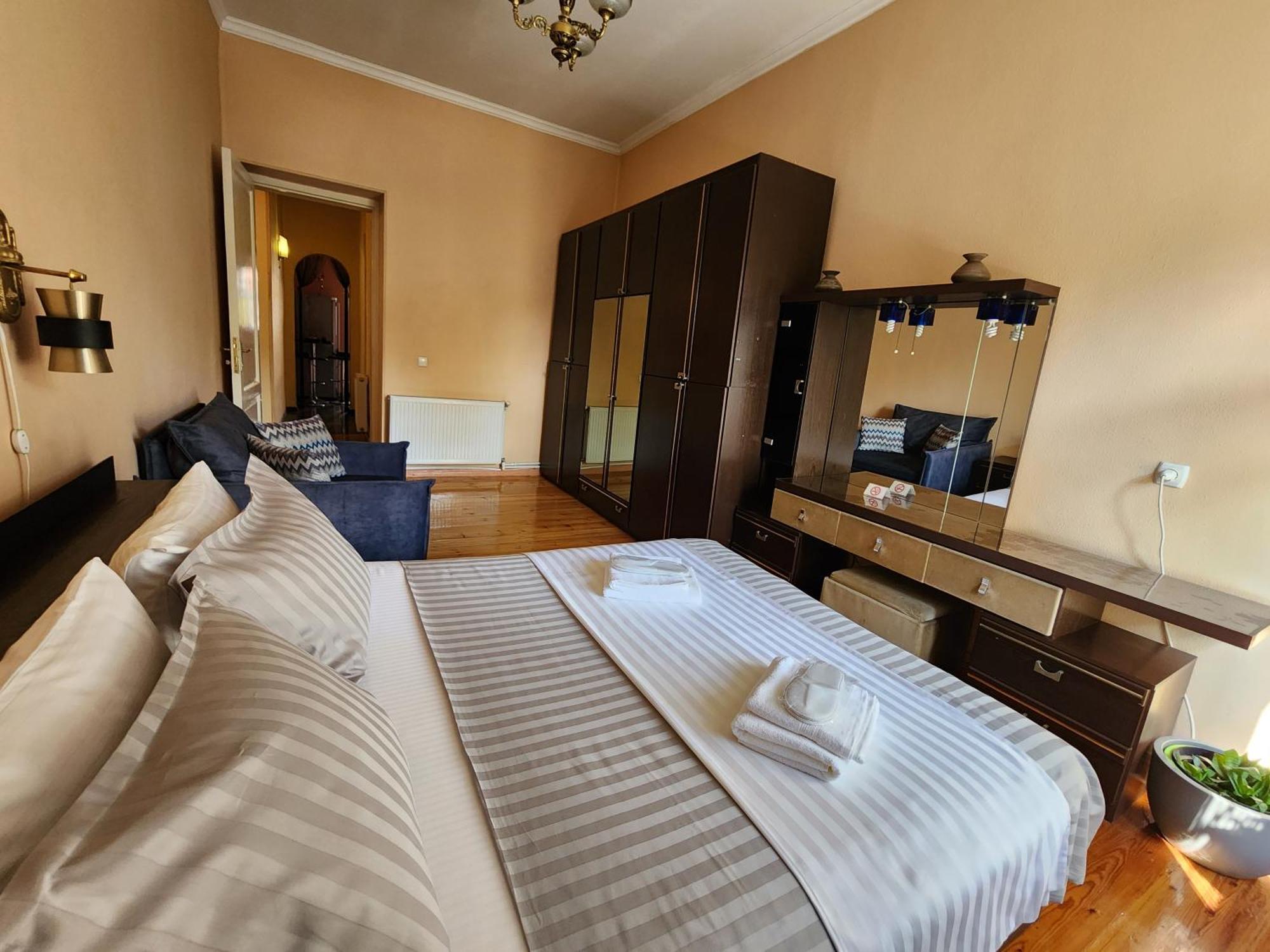 Riverside Baratashvili Apartment Tiflis Exterior foto